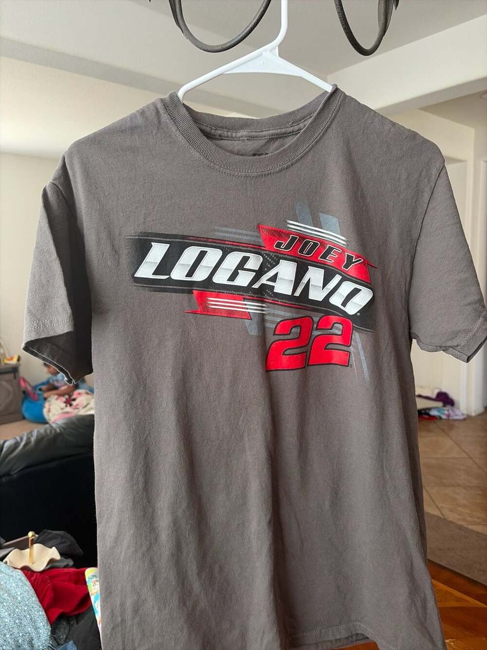 Team Penske Joey Logano #22 Shell Pennzoil NASCAR T-Shirt, Size Medium